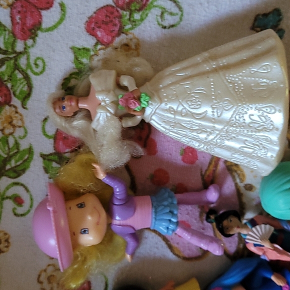 Small girl toys bundle - Picture 3 of 5